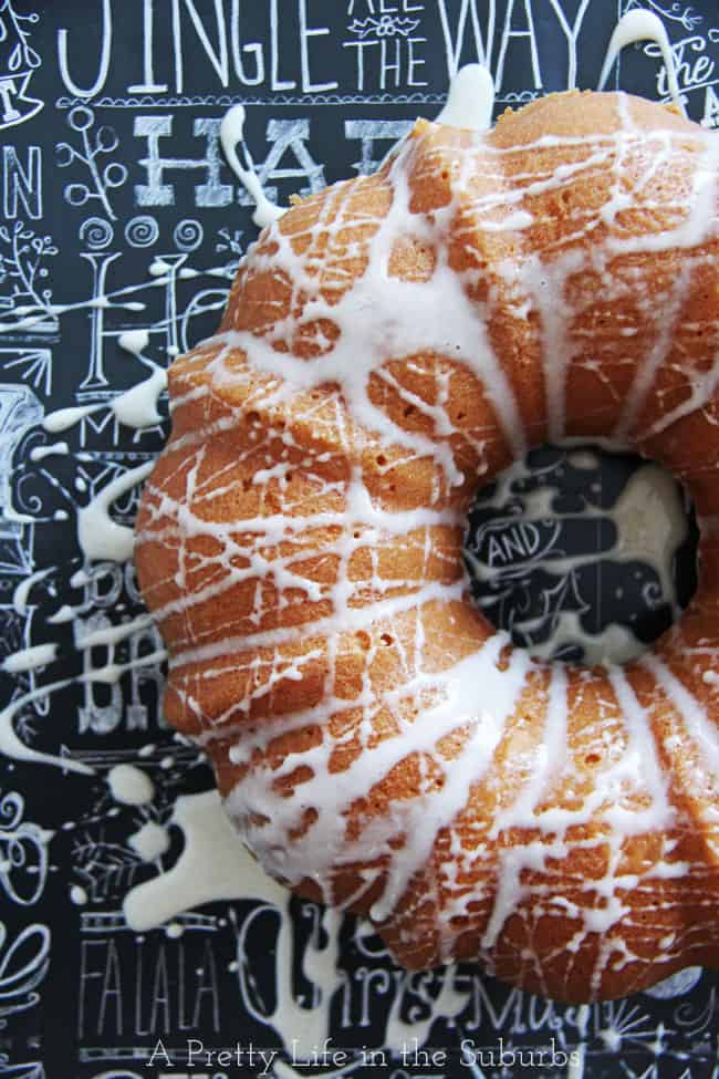 aEggnog-Bundt-Cake-with-Eggnog-Sugar-Glaze-3A-Pretty-Life