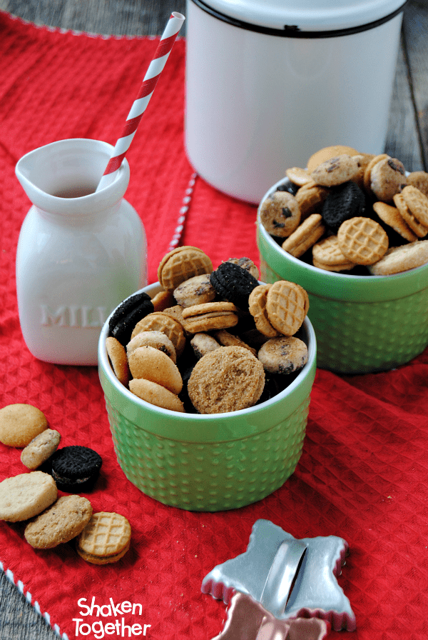 cookies-for-santa-snack-mix-hero-no-words