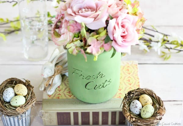 Simple Easter Tablescape Decor