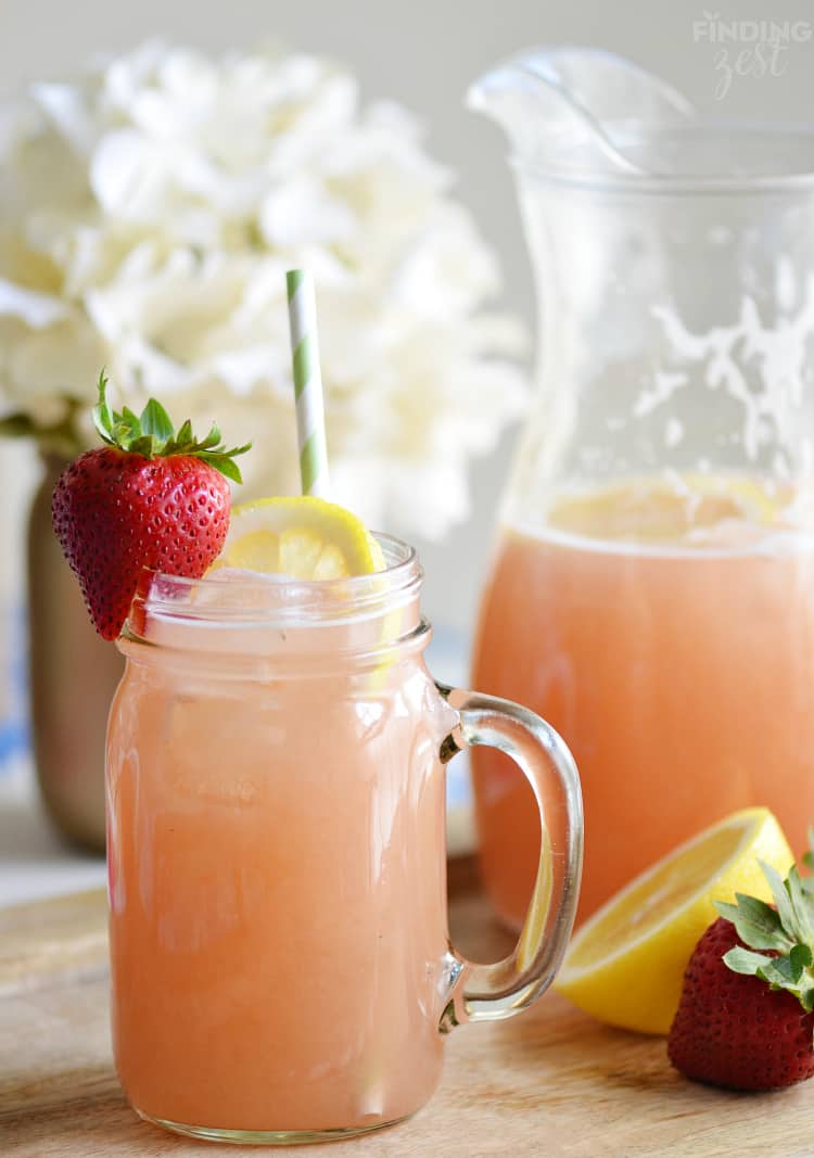 Homemade-Strawberry-Rhubarb-Lemonade-Recipe