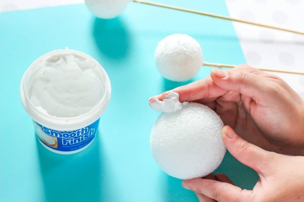 How to Decorate Styrofoam Balls