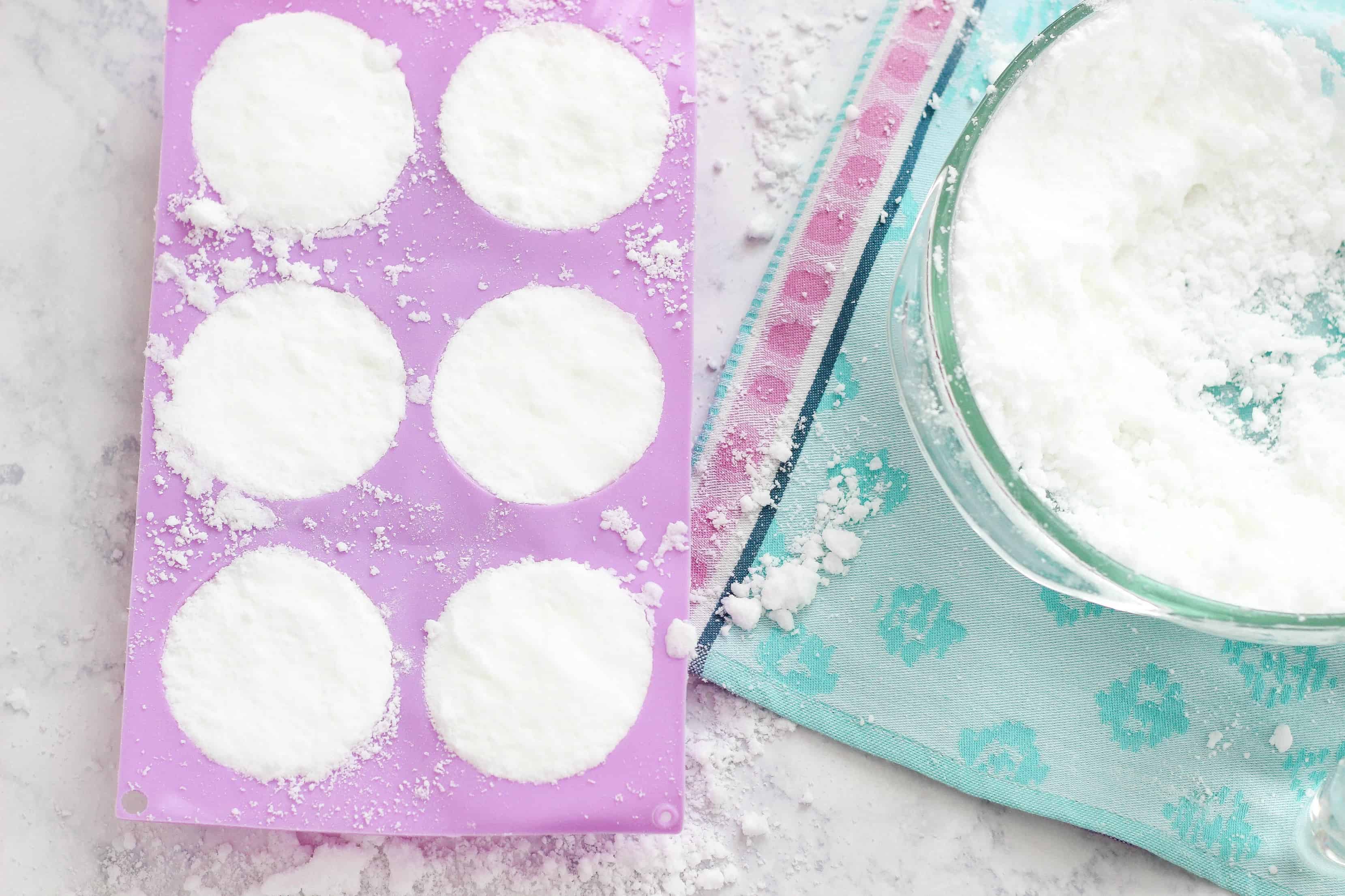 Easily make these DIY Floral Bath Bombs at home with this recipe and video tutorial.  These homemade bath bombs create a relaxing spa-like bath experience and make great gifts! #bathbombs #diybathbombs #bathbombrecipe #soap #healthandbeauty